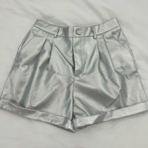 Silver metallic Julian shorts - Easy Clothes - size L
